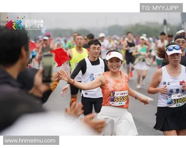 西安城市马拉松精彩回顾街舞队展现速度与激情的完美结合