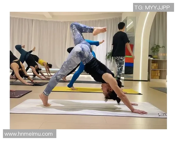 瑜伽修习：探索身体与心灵的和谐之道，提升身心健康的完整指南